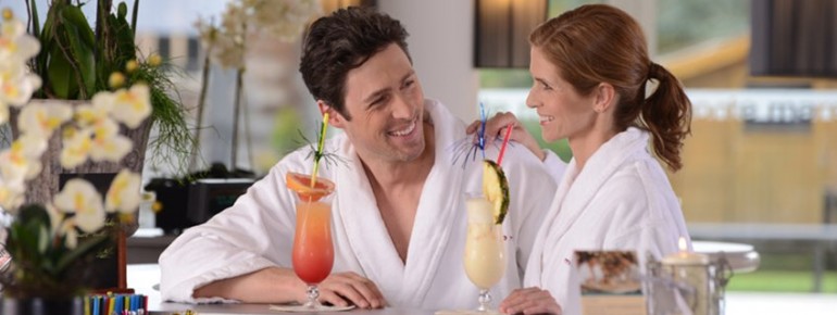 In der Wellnessküche wirst du mit Drinks und Snacks verwöhnt.