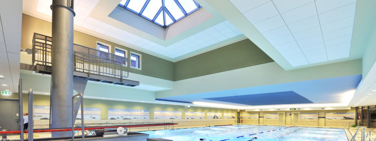 In dem Sportbecken kannst du in deinem Tempo Bahnen ziehen.