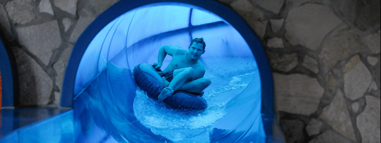 In der Aqua-Choice-Rutsche hast du während der Fahrt die Wahl zwischen zwei Röhren