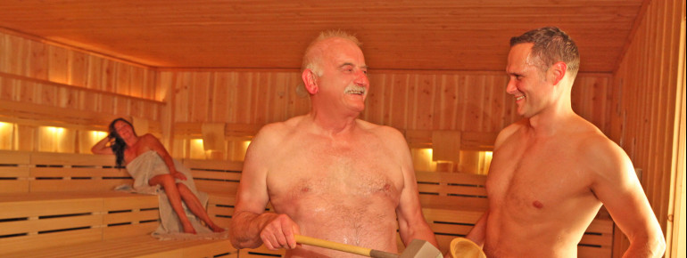 Insgesamt 6 verschiedene Saunen laden zum wohlfühlen ein.