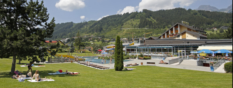 Rund um die Becken gibt es auch genügend Liegeflächen.