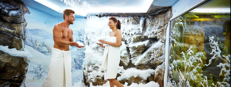 Ein besonderes Highlight in Bad Windsheim ist die Schneesauna. Diese bietet mit ihren -10 Grad einen großen Temperaturkontrast zu den heißen 100 Grad Saunen.