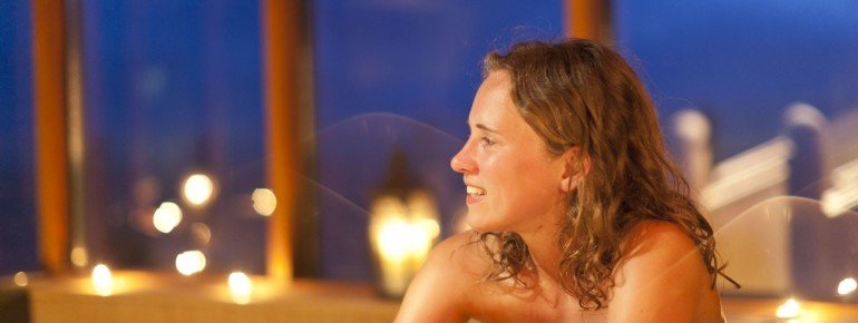 Schwitzen bei Kerzenschein