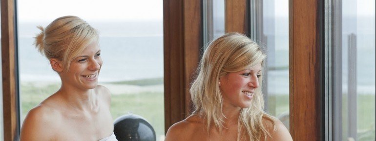 In der Panoramasauna mit Blick auf die Nordsee