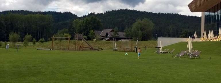 Kinderspielplatz im Aussenbereich