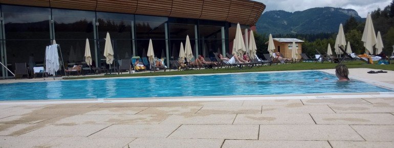 Kaltwasserbecken im Saunabereich