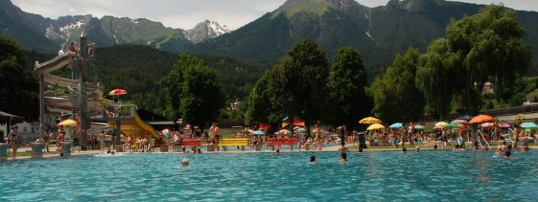 Genieße deine Abkühlung mit Panoramablick