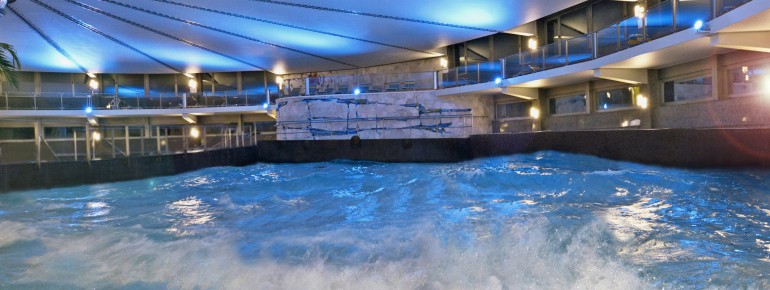 Das Wellenbecken der Johannesbad Therme
