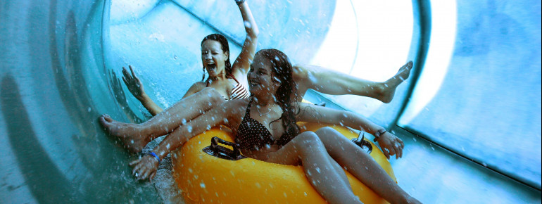 Vier Rutschen bietet das Maya mare