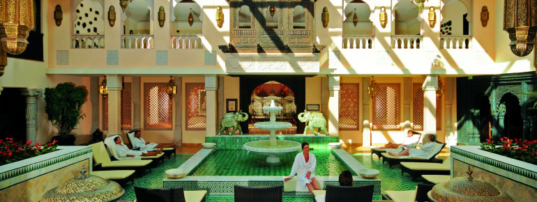 Indischer Innenhof im Saunabereich