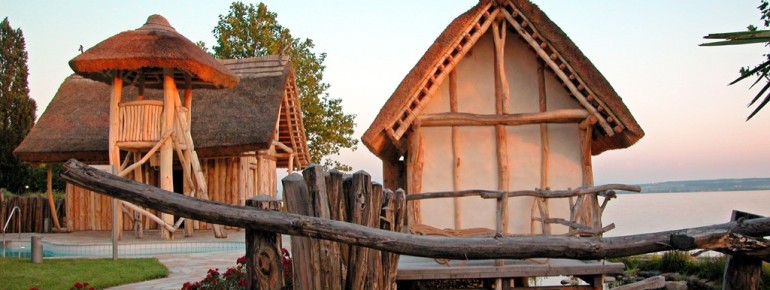 Im Saunagarten, direkt am Ufer des Bodensees, kannst du die Seele baumeln lassen