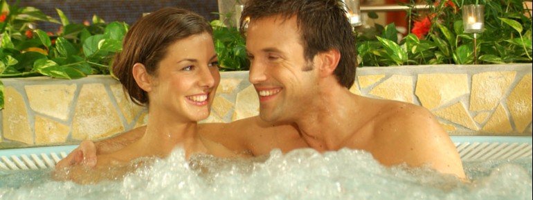 Ein Whirlpool darf in keiner Therme fehlen - das sieht auch das Monte Mare so