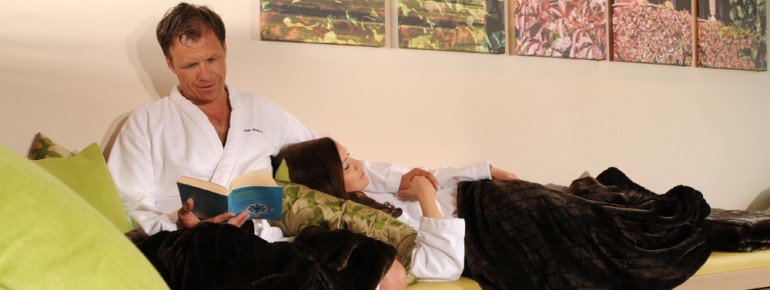 Die Ruhe- und Schlafräume laden zwischen den Saunagängen zum Erholen ein