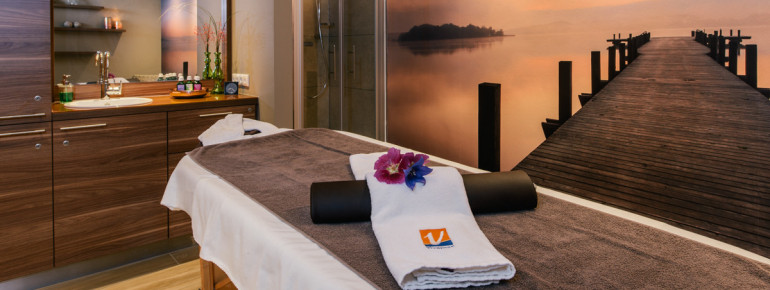 Zum Wellness-Angebot gehören sowohl klassische Massagen als auch Rasul- und Hamam-Zeremonien.