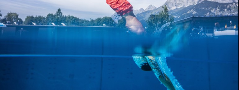 Eintauchen und abschalten - in der Panorama Badewelt St. Johann in Tirol sehr gut möglich.