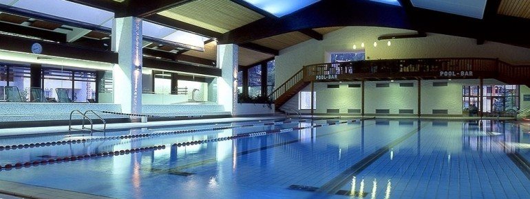 Sportbecken im Innenbereich