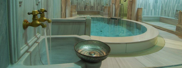 Exotische Entspannung im orientalischen BadeTempel