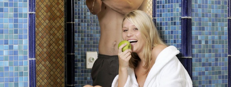 Für eine Ruhepause nach dem Saunagang gibt es viele Möglichkeiten.