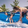 Die neueste Attraktion in der Silvretta Therme: eine Surfwelle.