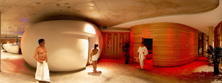 Die Thermenwelt erstreckt sich über 12.000 Quadratmeter.