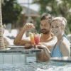 Auch eine Poolbar darf natürlich nicht fehlen in der Therme.