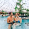 Eines der großen Highlights in der VitalOase (ab 16 Jahren, mit Textil) ist die große Poolbar mit ihren leckeren Cocktails.