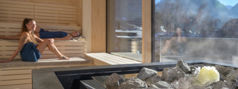 In der Panoramasauna der Therme Oberstdorf gibt abwechslungsreiche Aufgüsse und traumhafte Ausblicke.