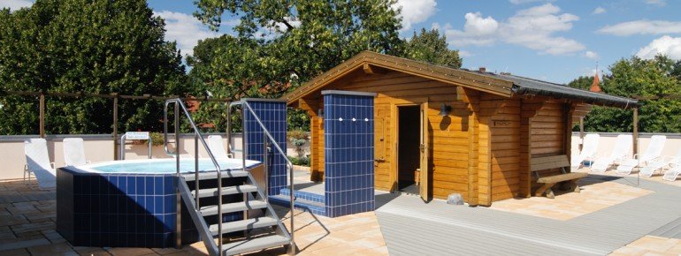Sauna im Außenbereich in der Thüringen Therme