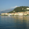 Bellagio liegt an der Spitze der Halbinsel zwischen den beiden Seearmen von Lecco und Como.