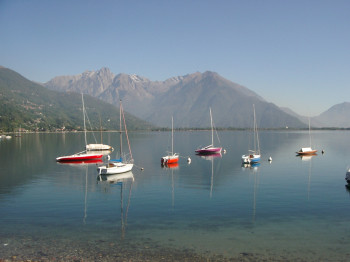 Vor allem der Alto Lago ist bei Seglern und Surfern beliebt.