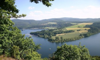 Blick von Basdorf auf den Edersee
