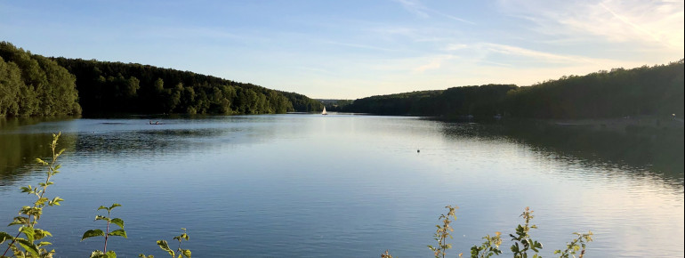 Der Ellertshäuser See ist der größte Stausee in Unterfranken.