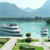 Auf dem Forggensee werden Schiffsrundfahrten mit der MS Füssen und der MS Allgäu angeboten. Eine Anlegestelle ist das Festspielhaus Füssen.