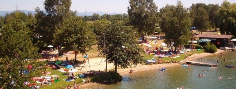 Im Sommer ist am Friedenhain See ordentlich was los