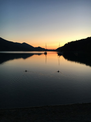 Den Sonnenuntergang kann man am besten von Fuschl am See aus beobachten.