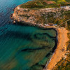 Die Golden Bay ist einer der beliebtesten Strände Maltas.