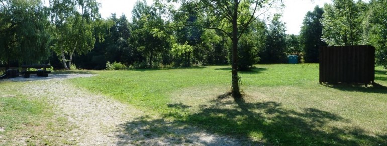 Die Anlage rund um den Kiesweiher wird hervorragend gewartet und Umkleiden stehen ebenso bereit