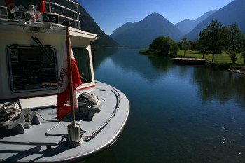 Auch Bootstouren kann man auf dem Heiterwanger See machen.