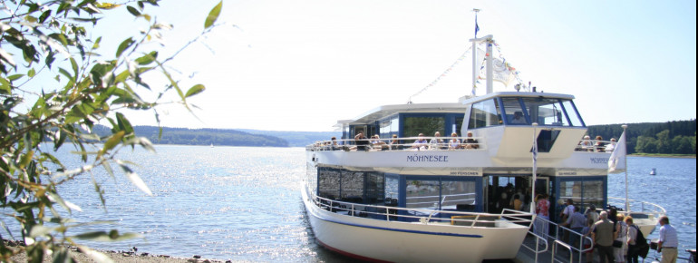 Auch Schifffahrten gibt es.