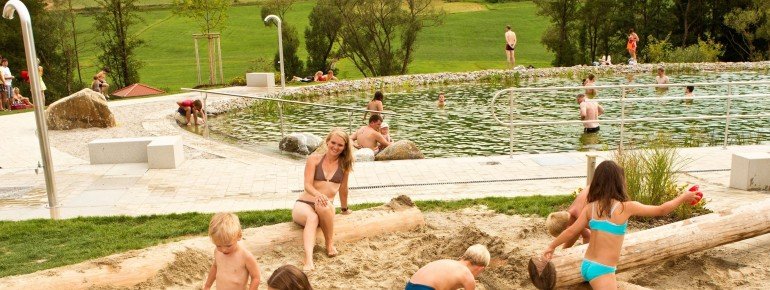 Sandkasten (Kinderspielplatz)