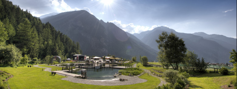 Erholung und Badespaß für die ganze Familie am Fuß von Tirols größtem Wasserfall.