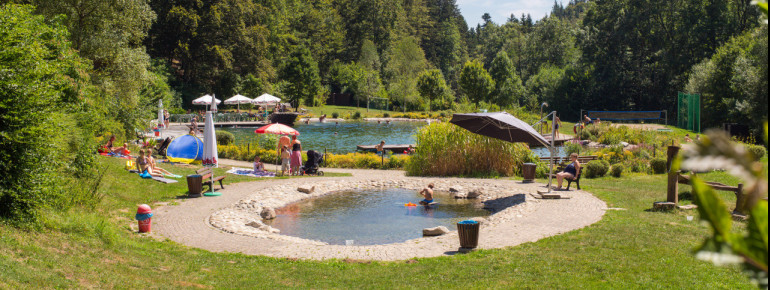 Die Kleinsten gibt es ein Kinderbecken.