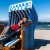 Um dich vor dem Wind zu schützen, kannst du am Strand in Kühlungsborn Strandkörbe mieten.