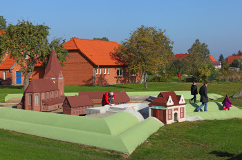 Auf dem Gelände des Heimatmuseums entsteht ein Modell der Schlosswallanlage, die im 30-jährigen Krieg zerstört wurde.