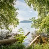 Ruhig gelegen im Naturpark Schlaubetal lädt der Pinnower See mit klarer Wasserqualität und waldreicher Umgebung zum Entspannen, Baden und Aktivsein ein.