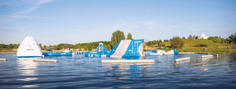 Im kristallklaren Wasser findest Du den Wasser-Funark des Camp David Sport Resort