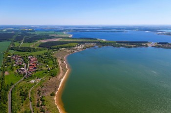 Der Sedlitzer See begeistert mit seinem langen Seestrand.