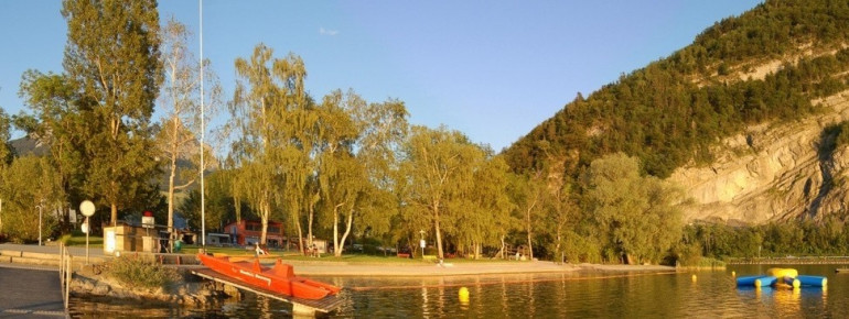 Blick auf das Seebad Seewen