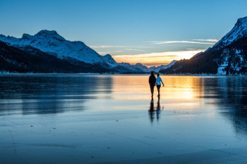 Auch im Winter ist der See beliebt: von gemütlichem Spaziergang zum Snow-Kiten ist auch in der kalten Jahreszeit für jeden etwas geboten.