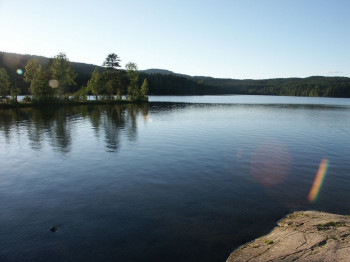 Der Sognsvann ist ein beliebter Badesee im Norden Oslos